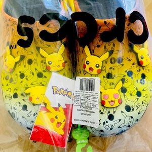 Crocs x Pokemon Pikachu Clog Shoes Size 10 Men's 12 Women's + JIBBITZ Charms!